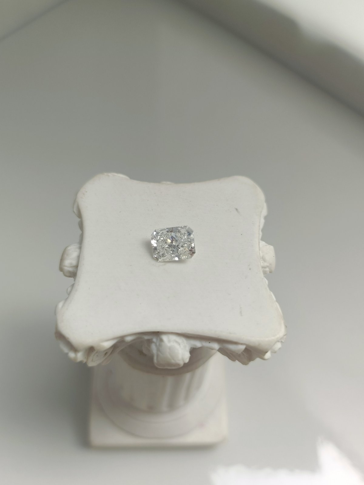 1.02CT VVS2 E 585318291 Radiant Cut Lab Grown Diamond