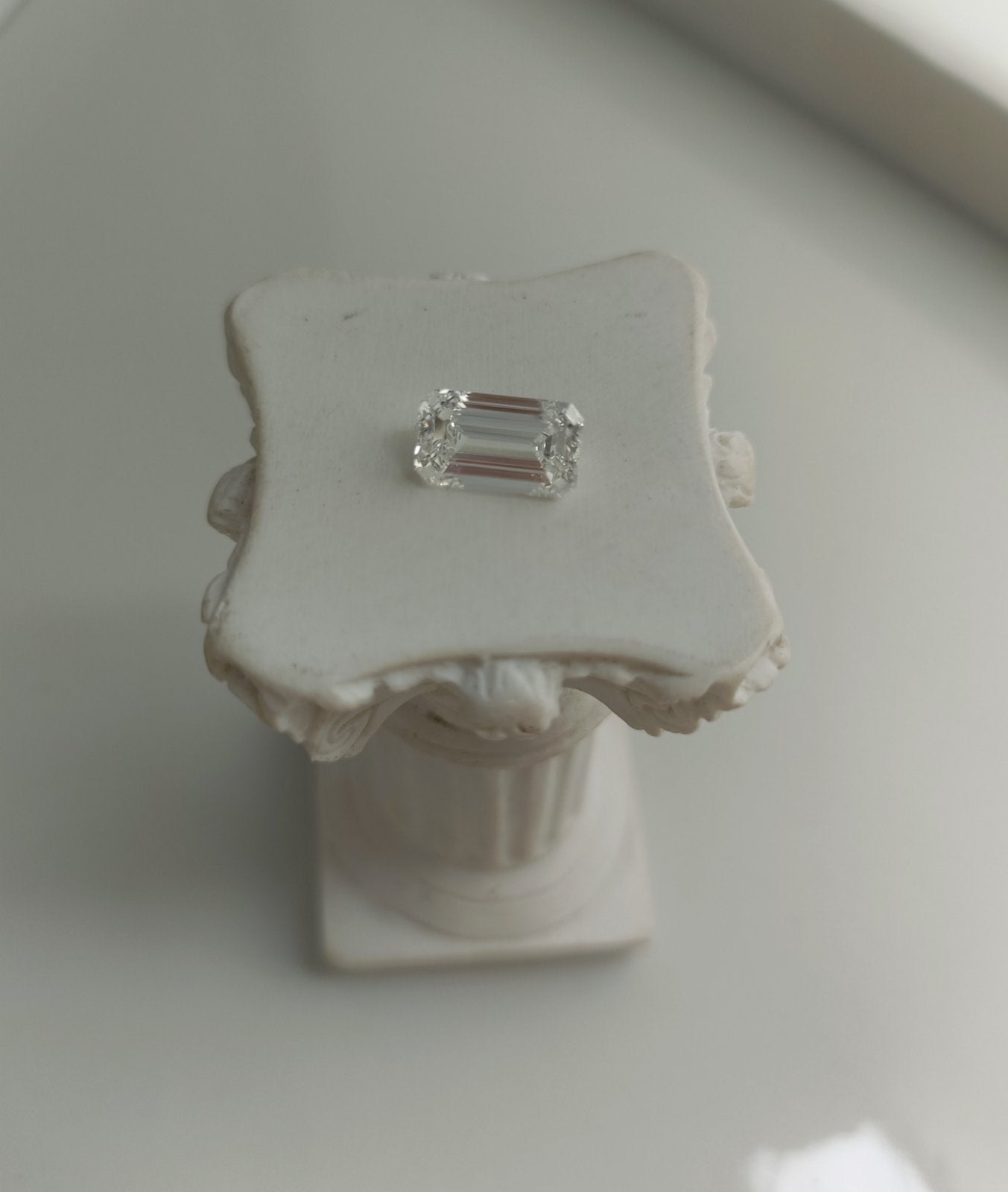2.32CT VVS2 D 726547329 Emerald Cut Lab Grown Diamond