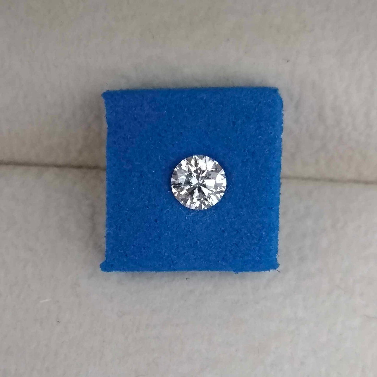 0.35ct VS1 D 659465289 Round Cut Lab Grown Diamond