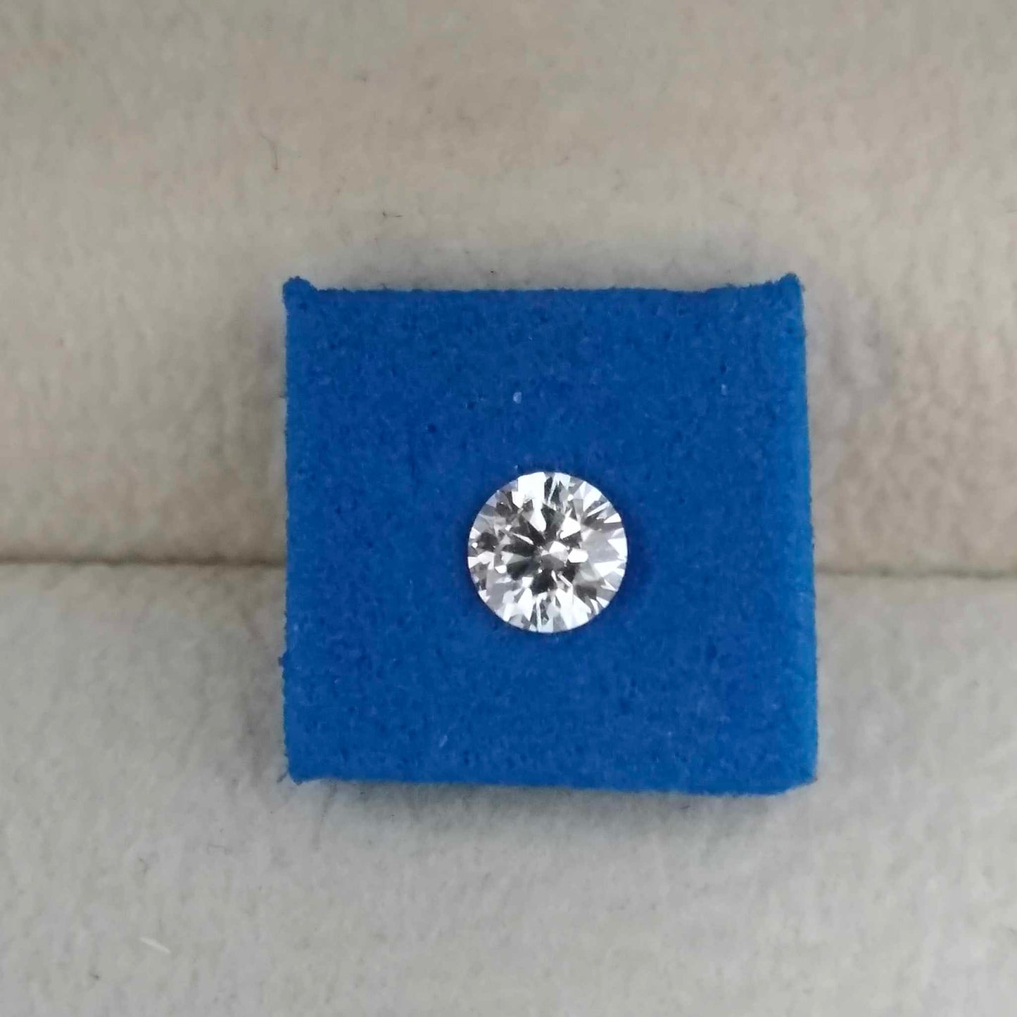 0.35ct VS1 D 674523308 Round Cut Lab Grown Diamond