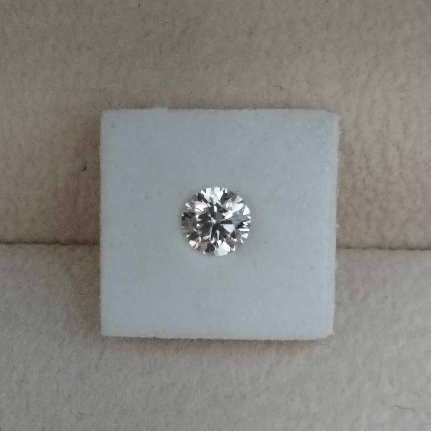 0.35ct VS1 D 658495436 Round Cut Lab Grown Diamond