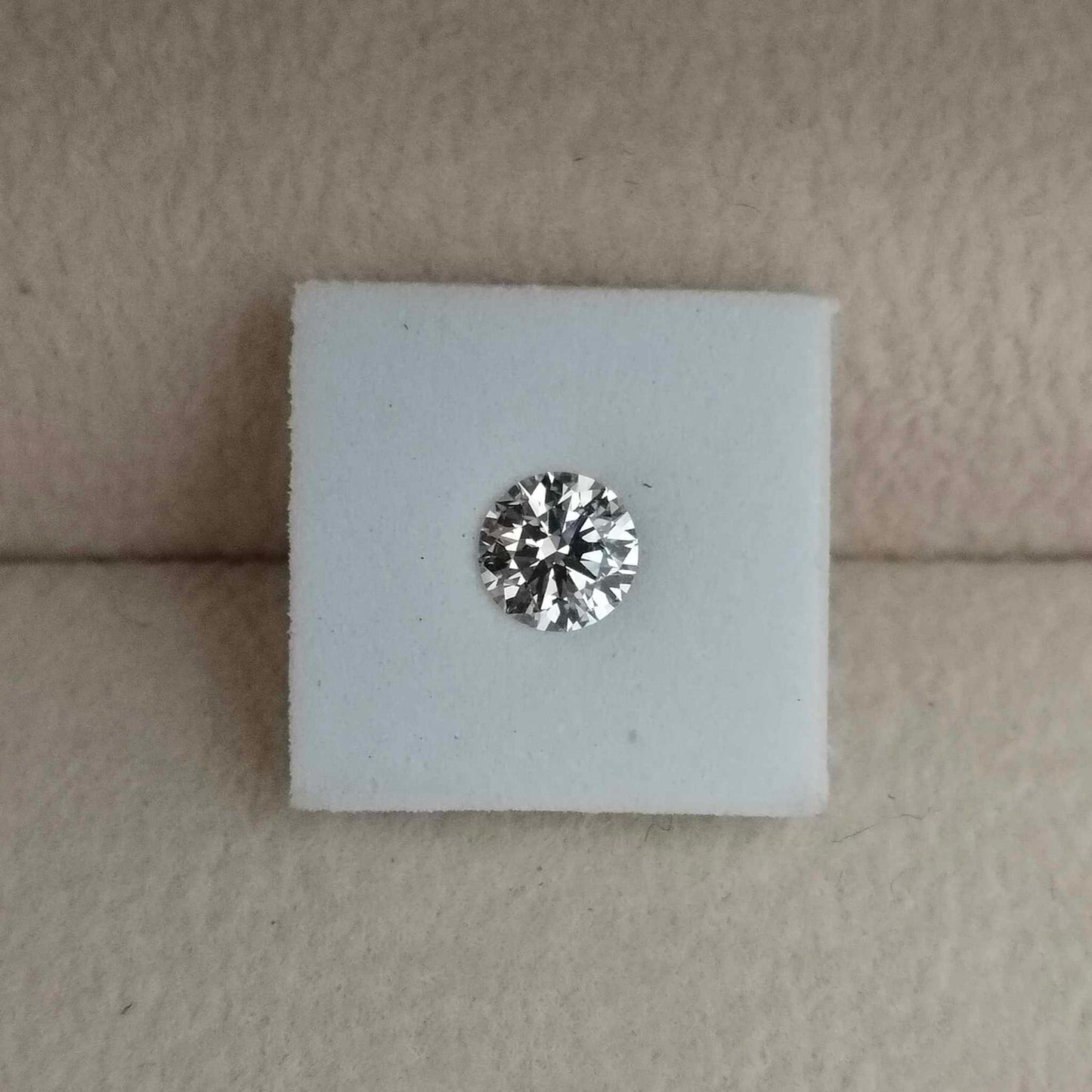 0.35ct VS1 D 674523296 Round Cut Lab Grown Diamond