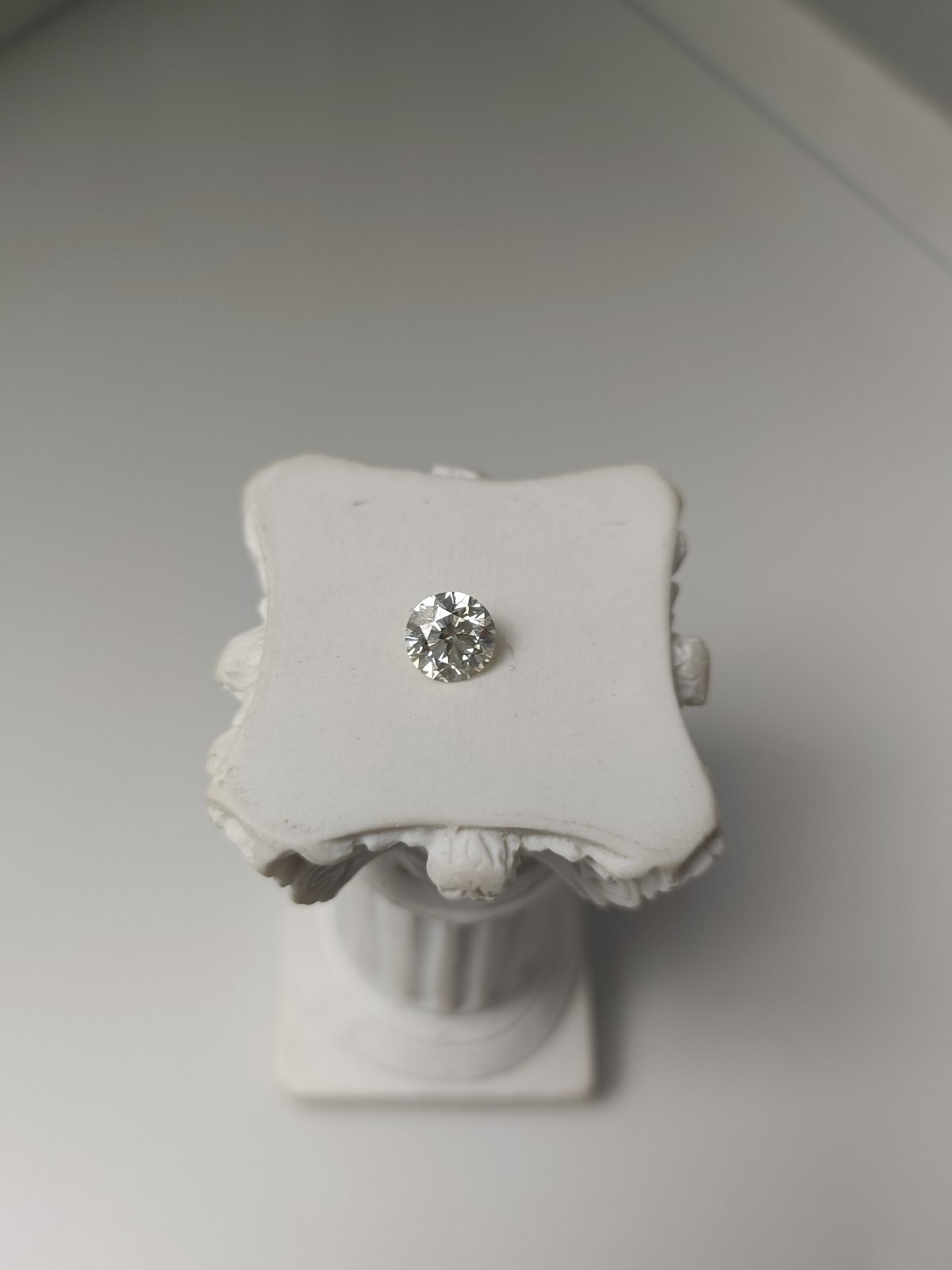 0.90CT SI1 M 2524103388 Round Cut Natural Diamond