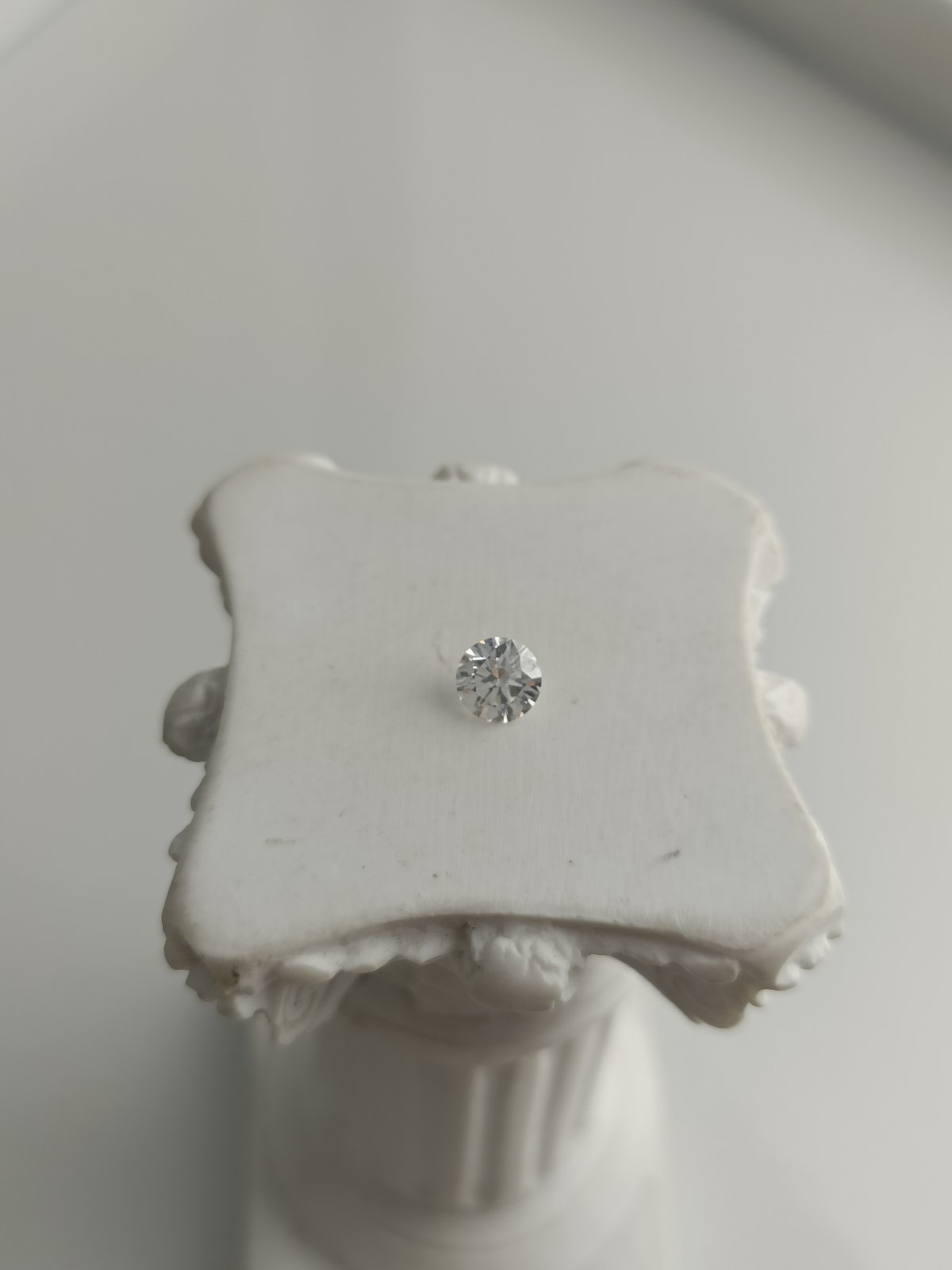 0.32CT VS2 J 7526005038 Round Cut Natural Diamond