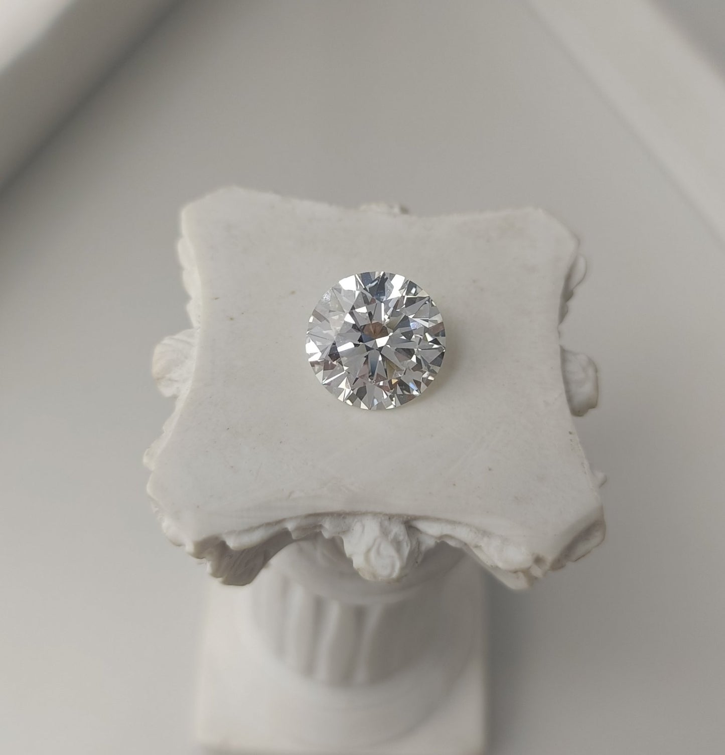 4.01CT VVS2 E 725514554 Round Cut Lab Grown Diamond