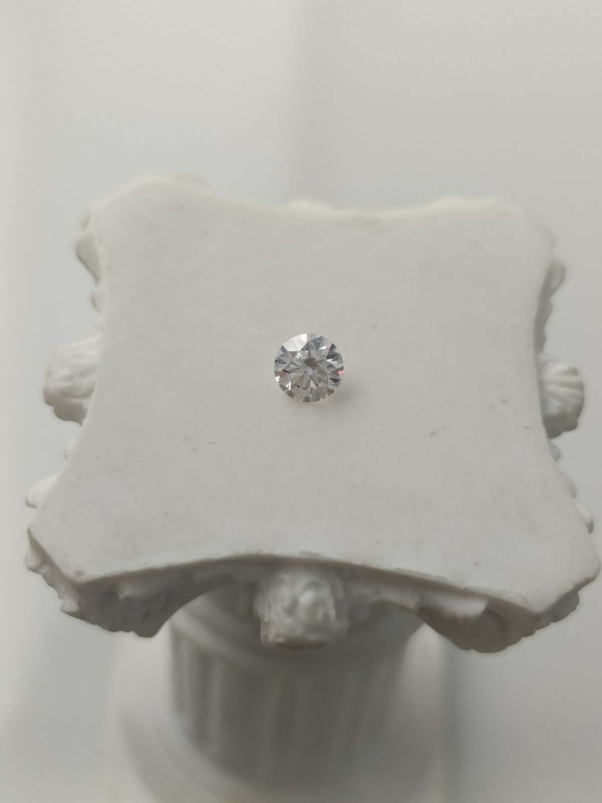 0.31CT VS1 F 559202152 Round Cut Lab Grown Diamond