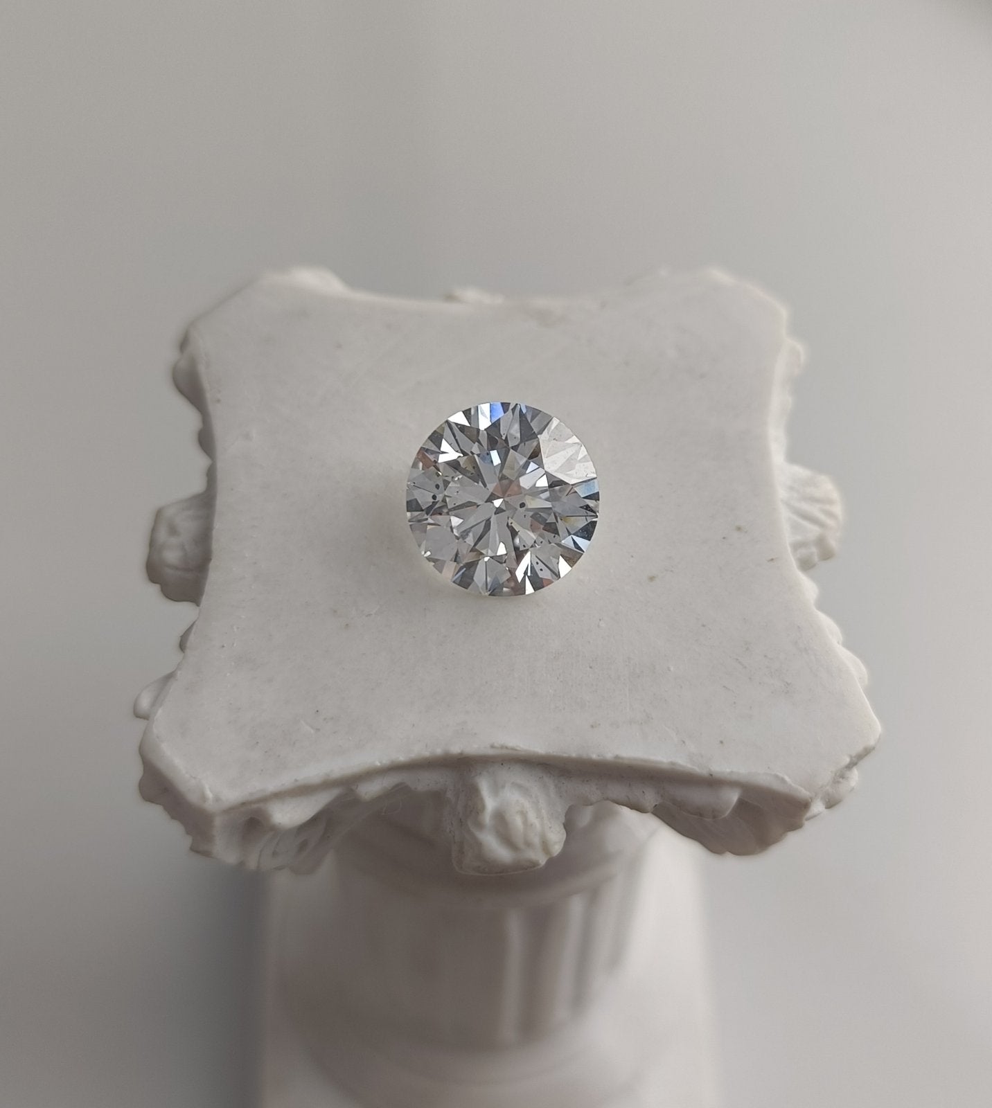 3ct SI2 E 682503753 Round Cut Lab Grown Diamond