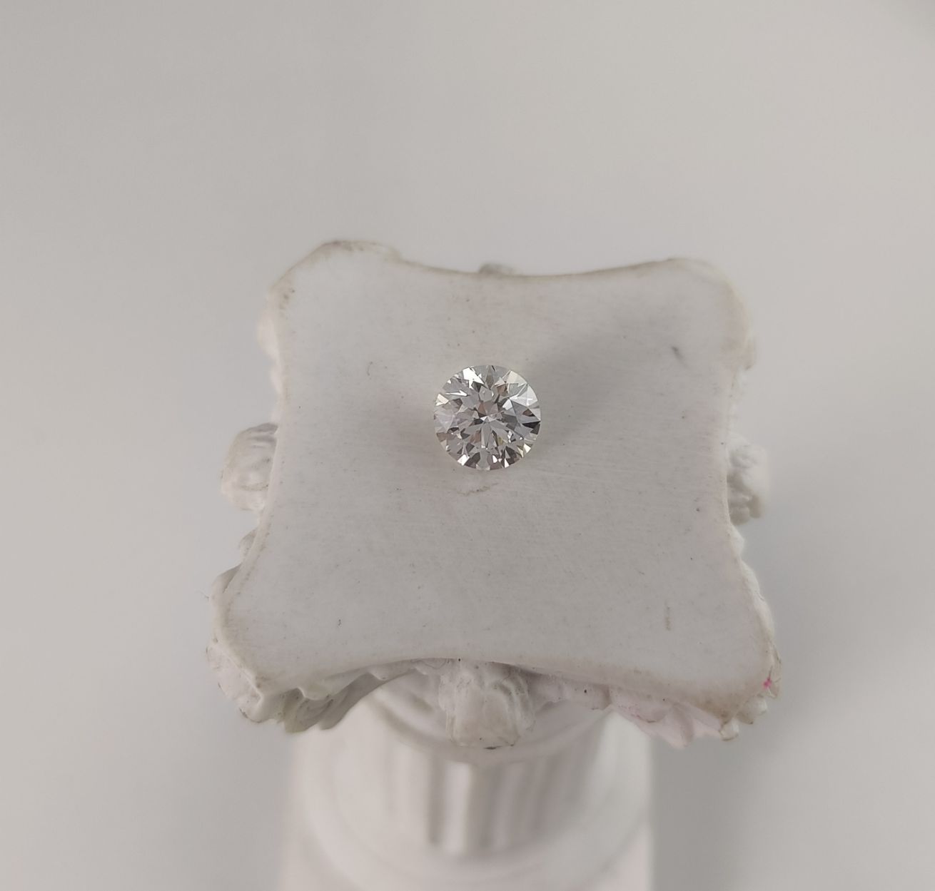 1.10CT VS2 E 720593775 Round Cut Lab Grown Diamond