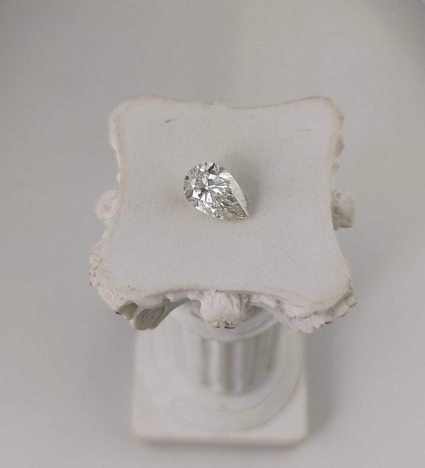 1.50CT VS2 G 735544903 Pear Cut Lab Grown Diamond