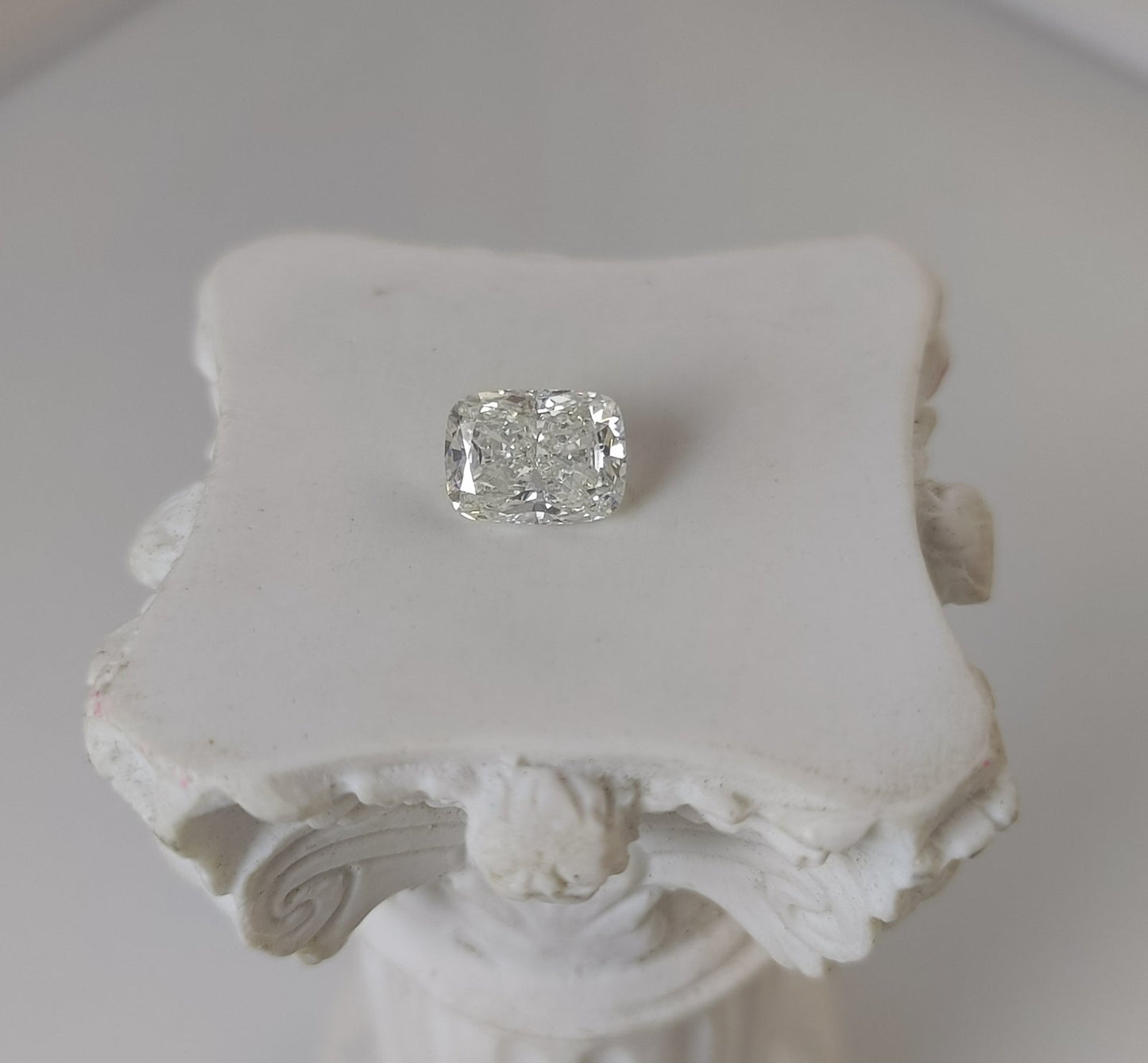 1.0CT VVS2 F 749564879 Cushion Cut Lab Grown Diamond