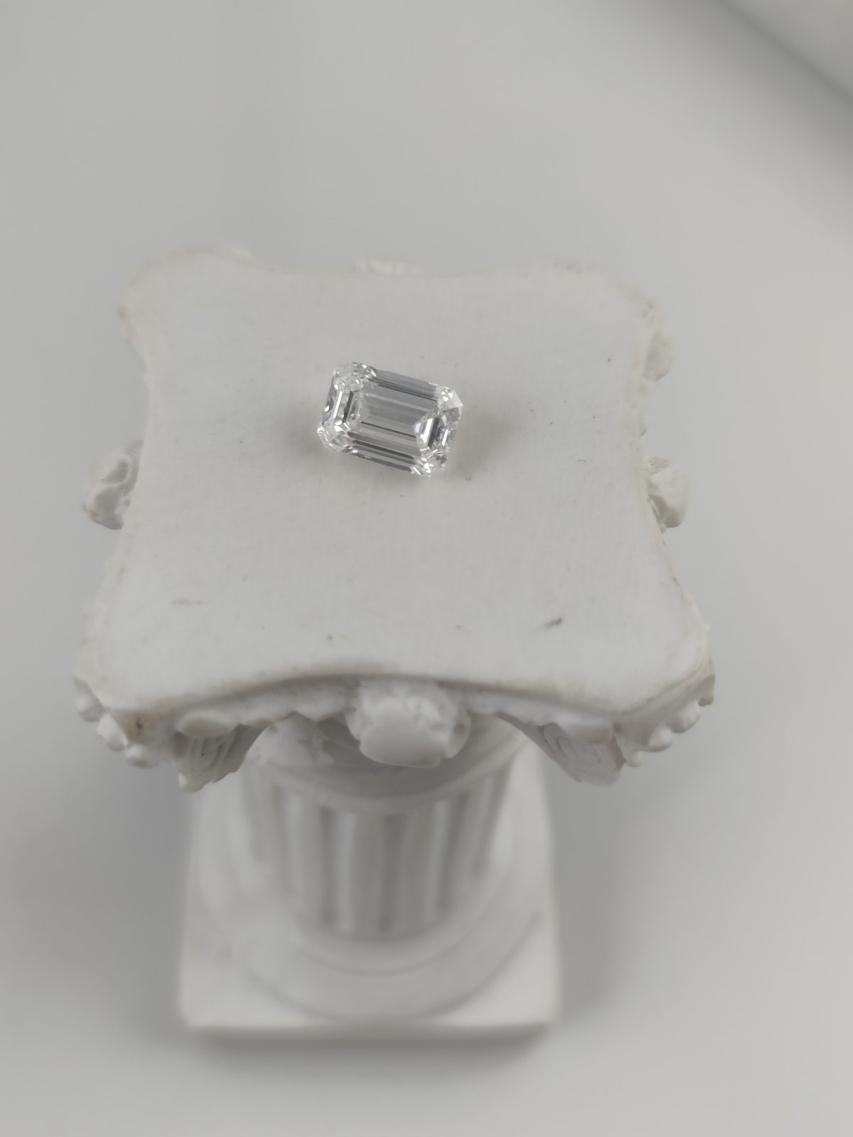 1.23CT VS1 D 566303562 Emerald Cut Lab Grown Diamond