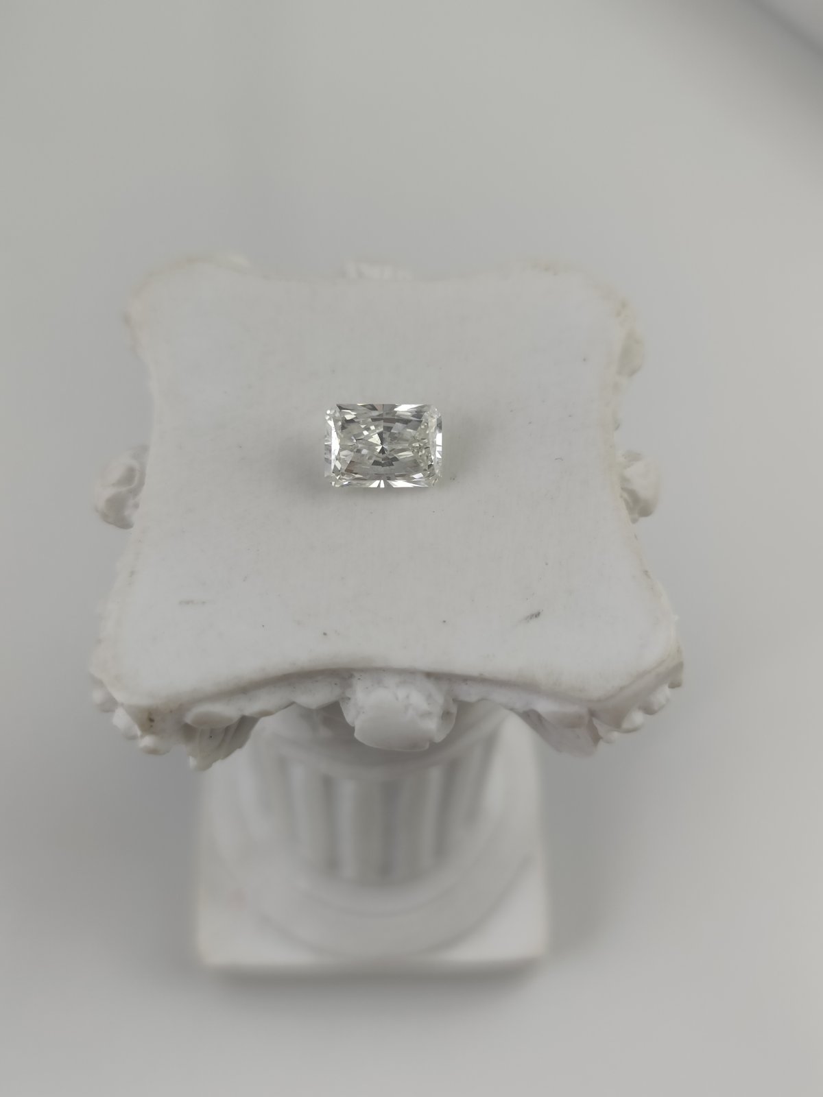 1CT VS2 H 578352626 Radiant Cut Lab Grown Diamond
