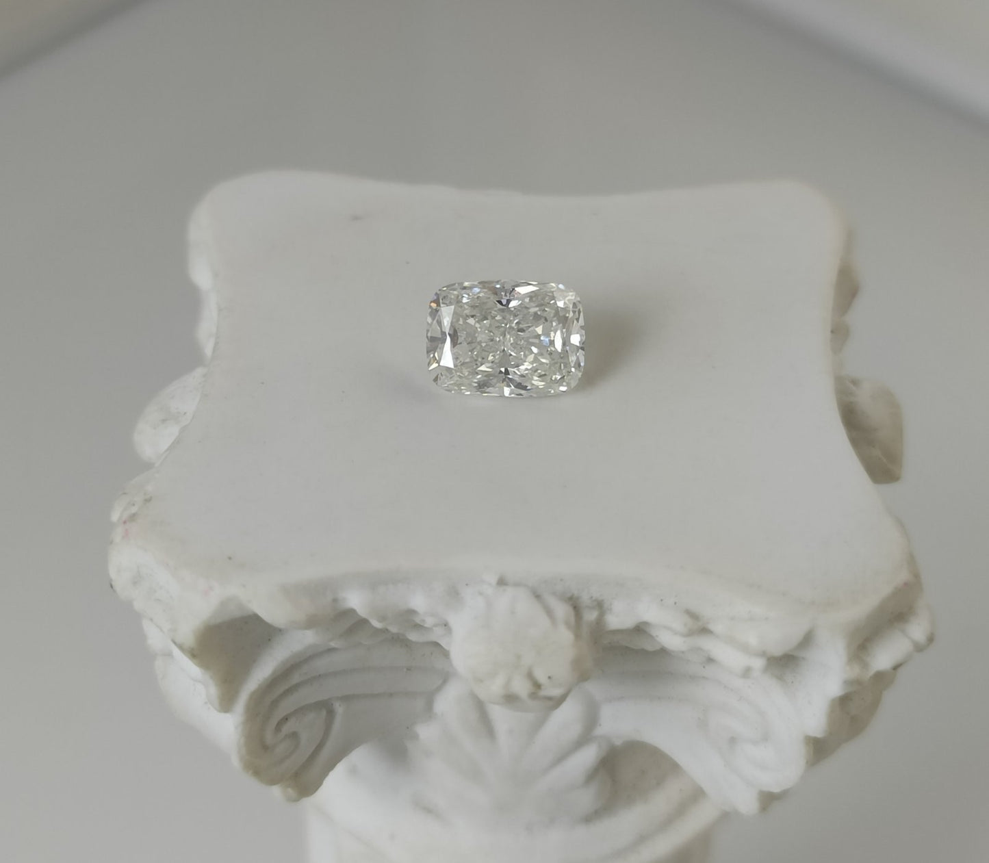 1.0CT VVS2 F 749564879 Cushion Cut Lab Grown Diamond