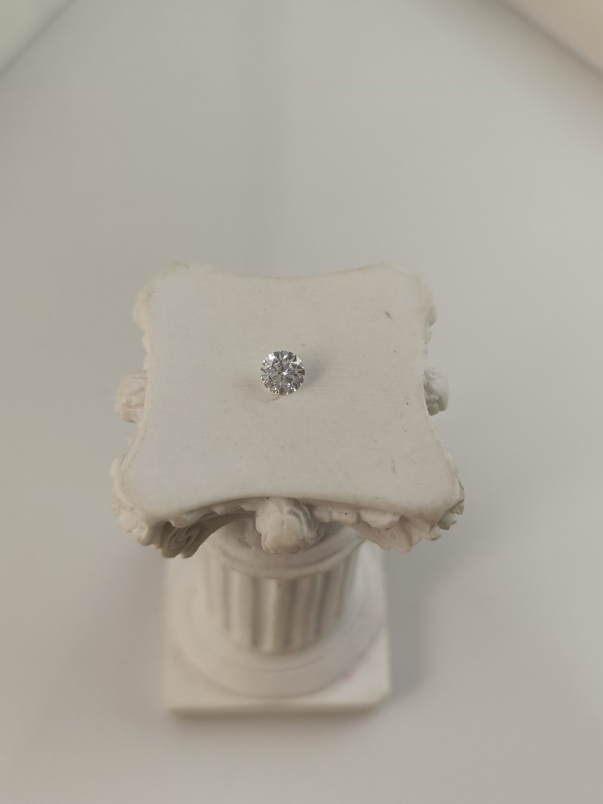 0.35ct VS1 D 660461471 Round Cut Lab Grown Diamond