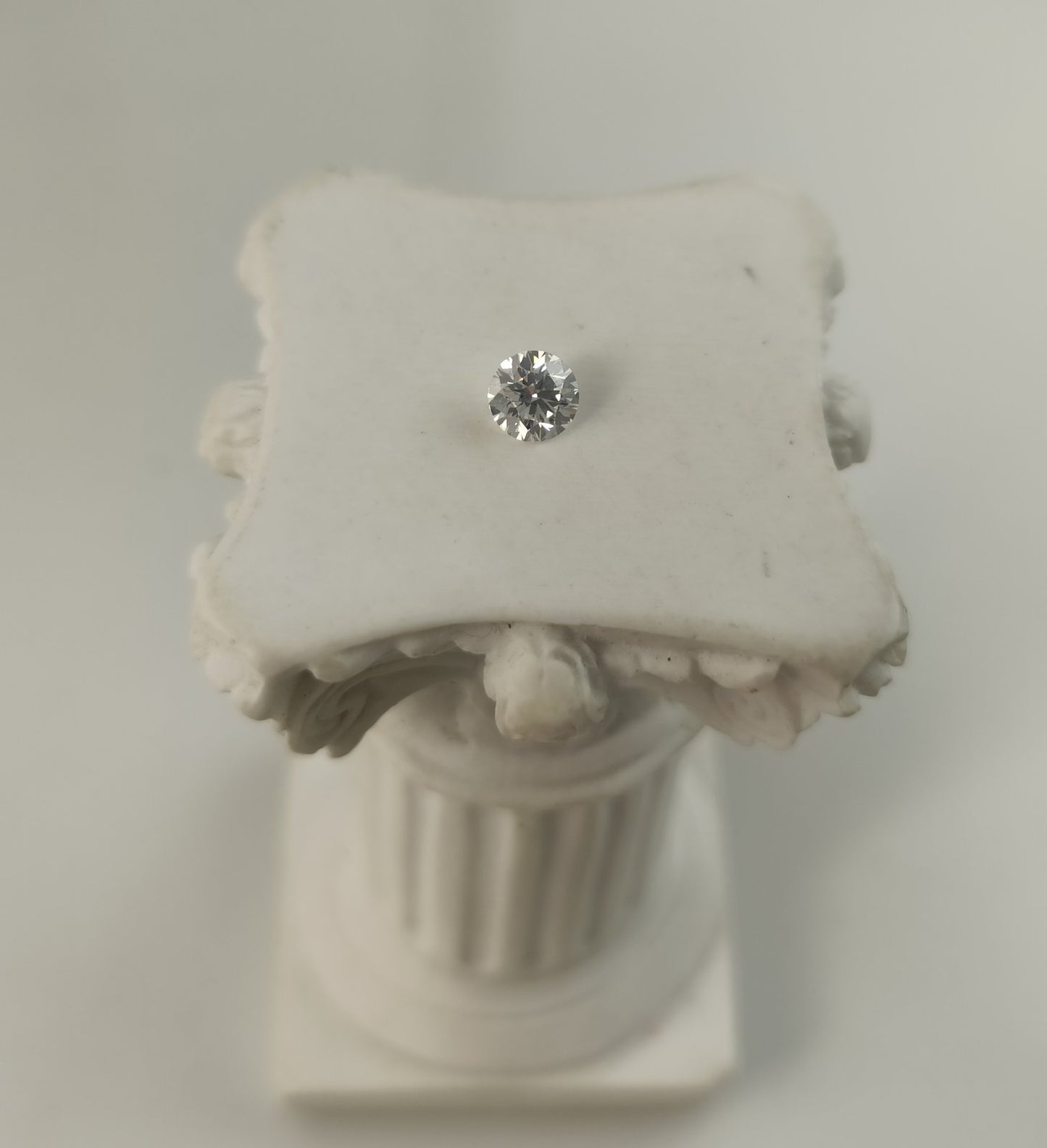 0.35ct VS1 D 671468442 Cut Lab Grown Diamond