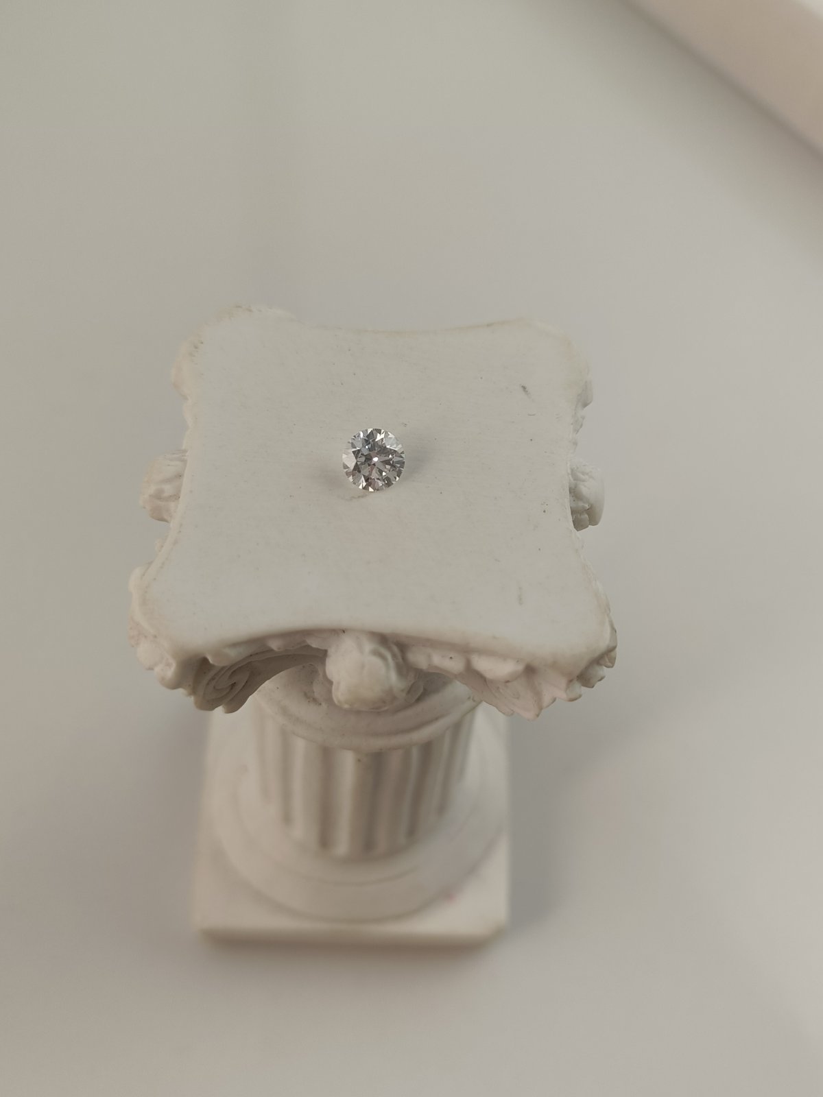 0.35ct VS1 D 674510830 Round Cut Lab Grown Diamond