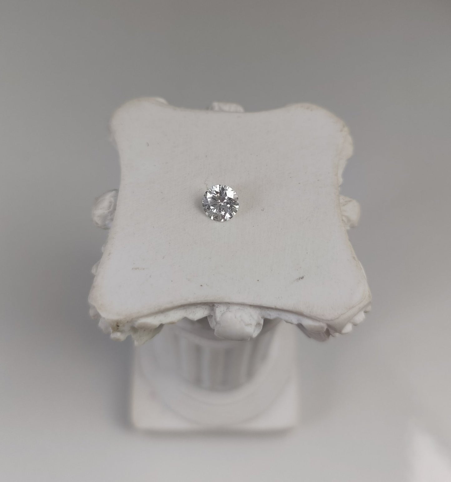 0.35ct VS1 D 674510905 Round Cut Lab Grown Diamond