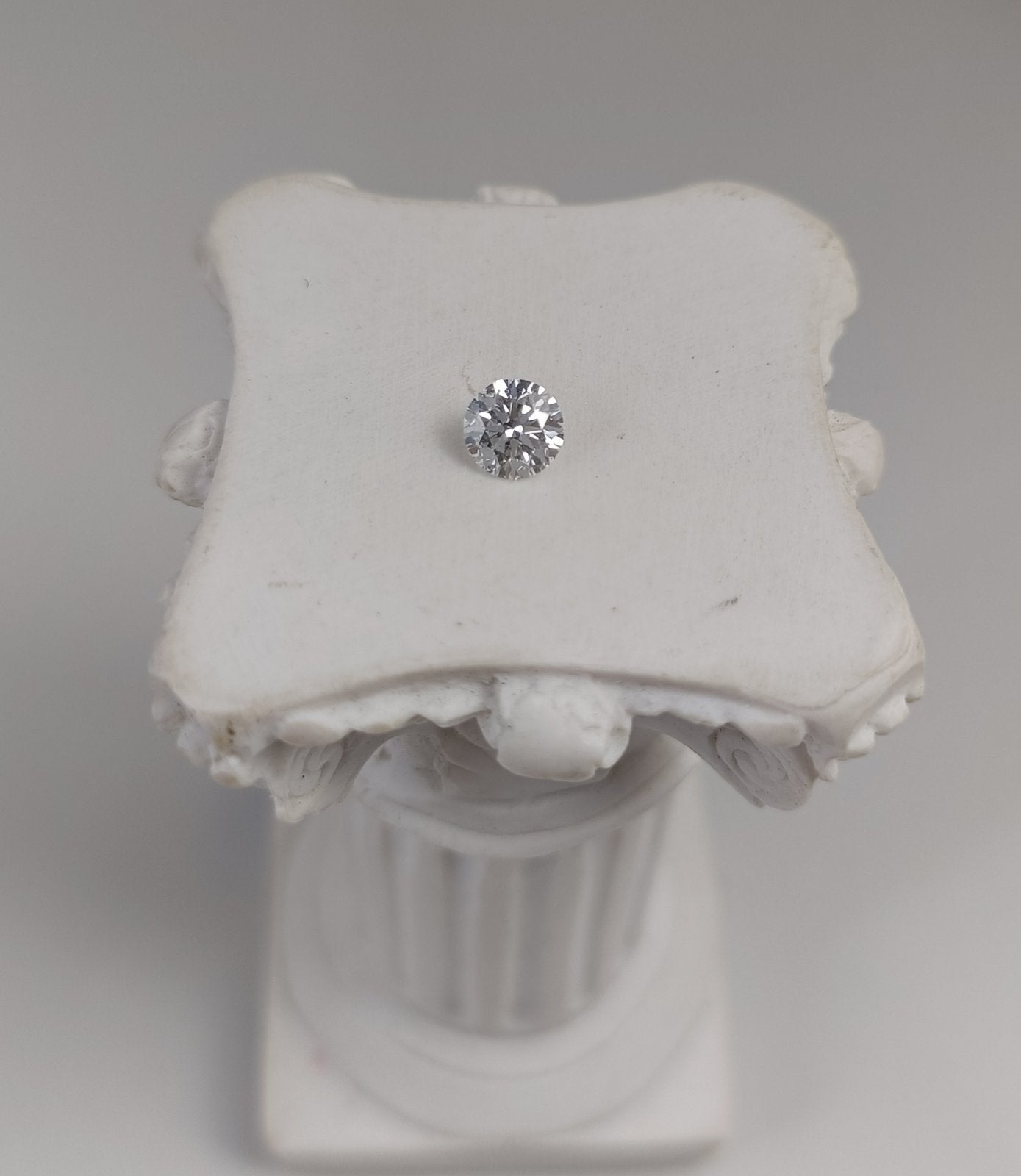 0.35ct VS1 D 674523308 Round Cut Lab Grown Diamond