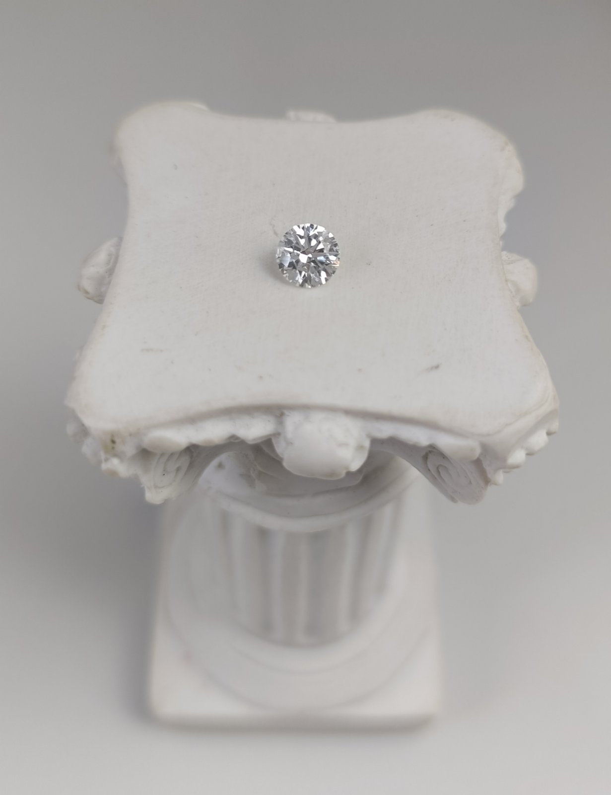 0.35ct VS1 D 674523310 Round Cut Lab Grown Diamond