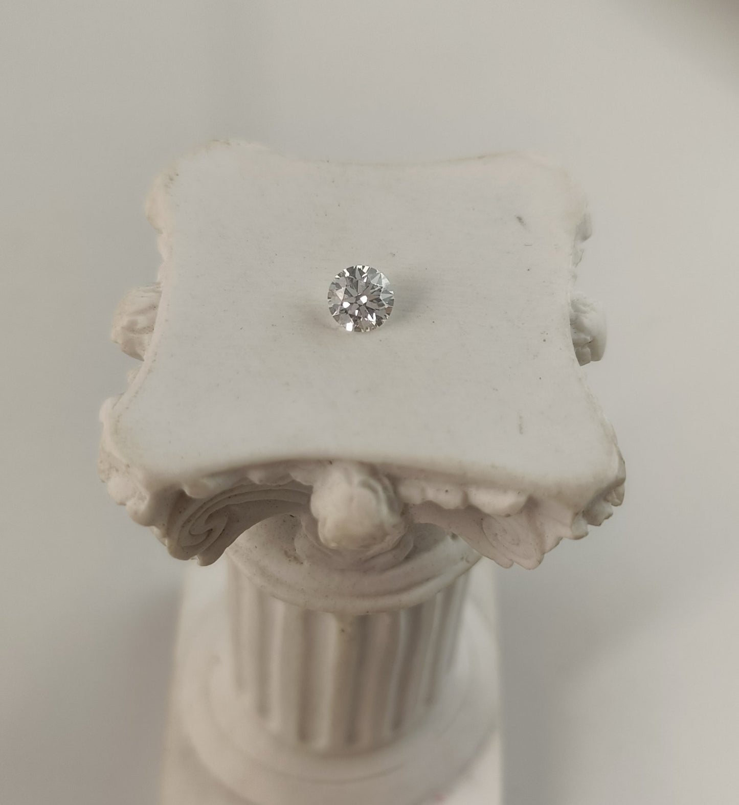 0.35ct VS1 D 675548999 Round Cut Lab Grown Diamond