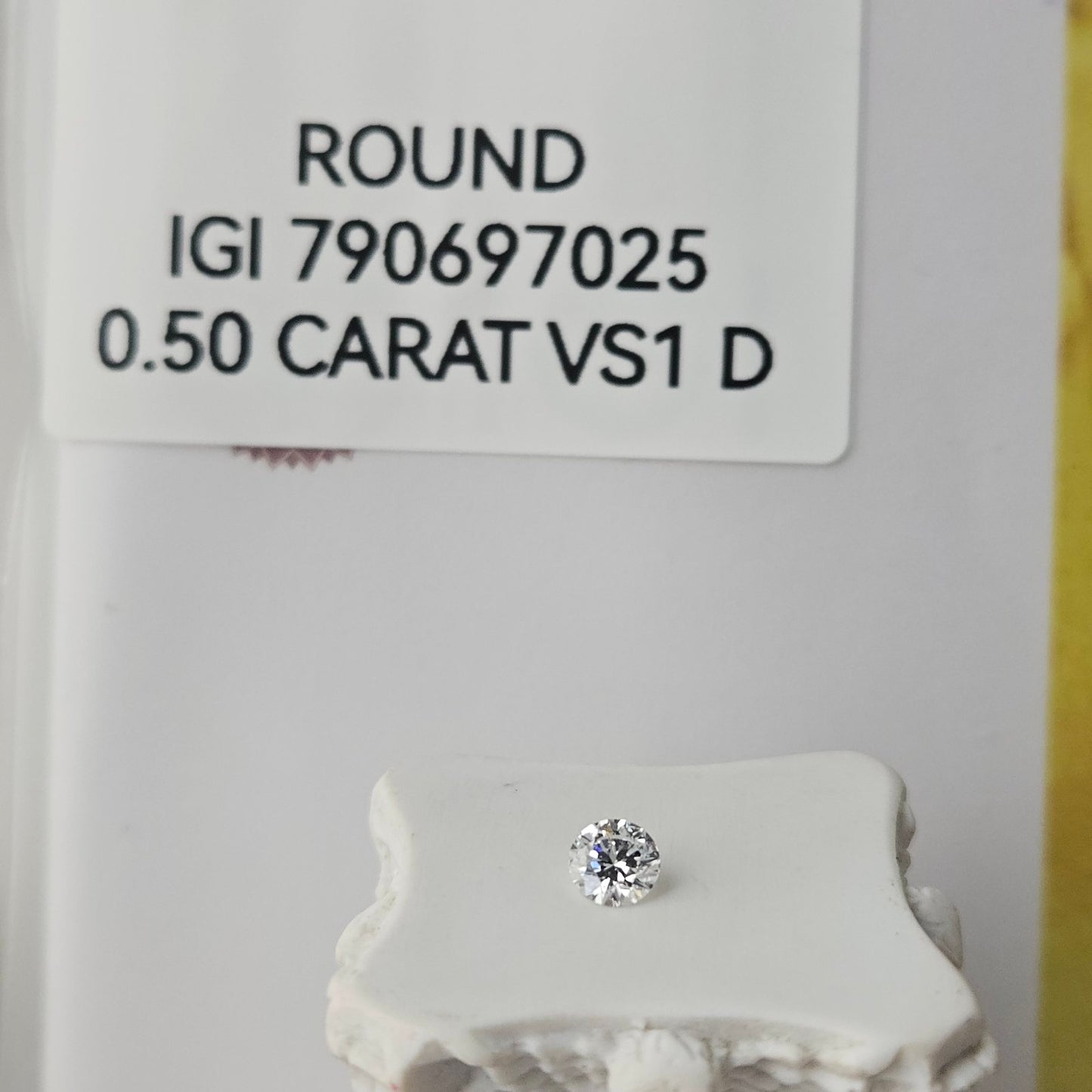 0.50CT VS1 D 790697025 Round Cut Lab Grown Diamond