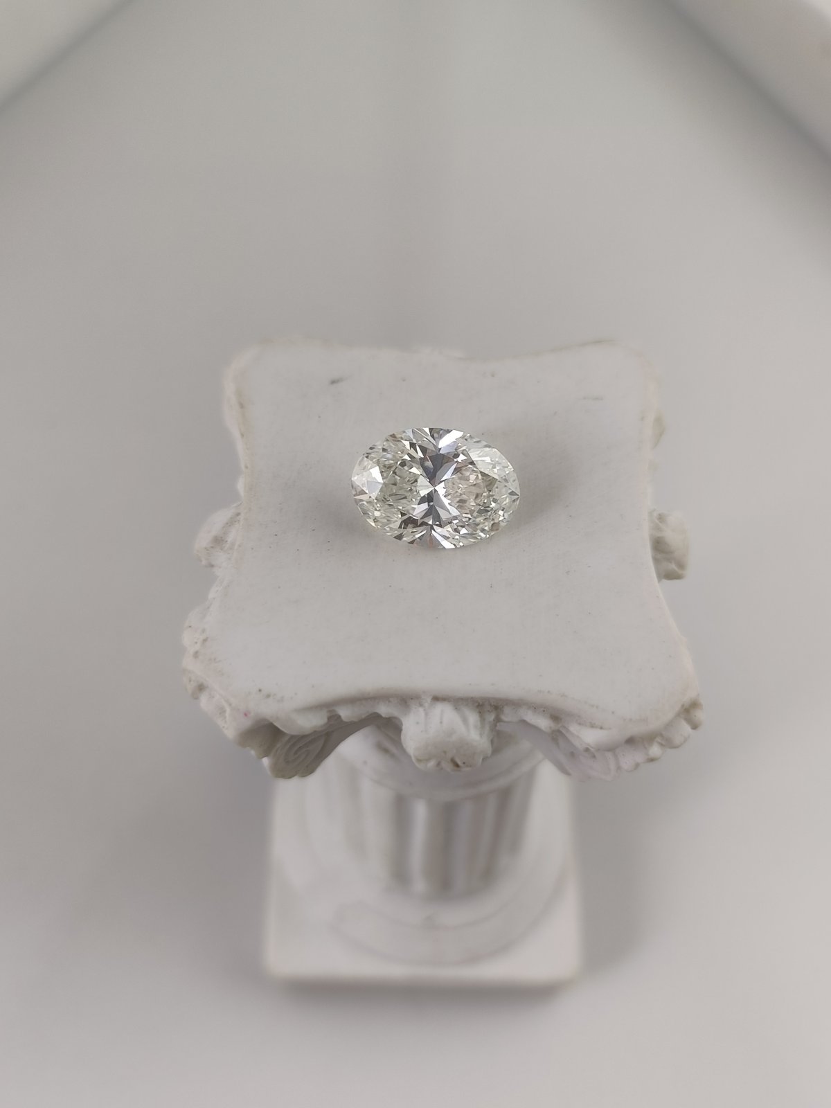 3.0CT VVS2 F 722504740 Oval Cut Lab Grown Diamond