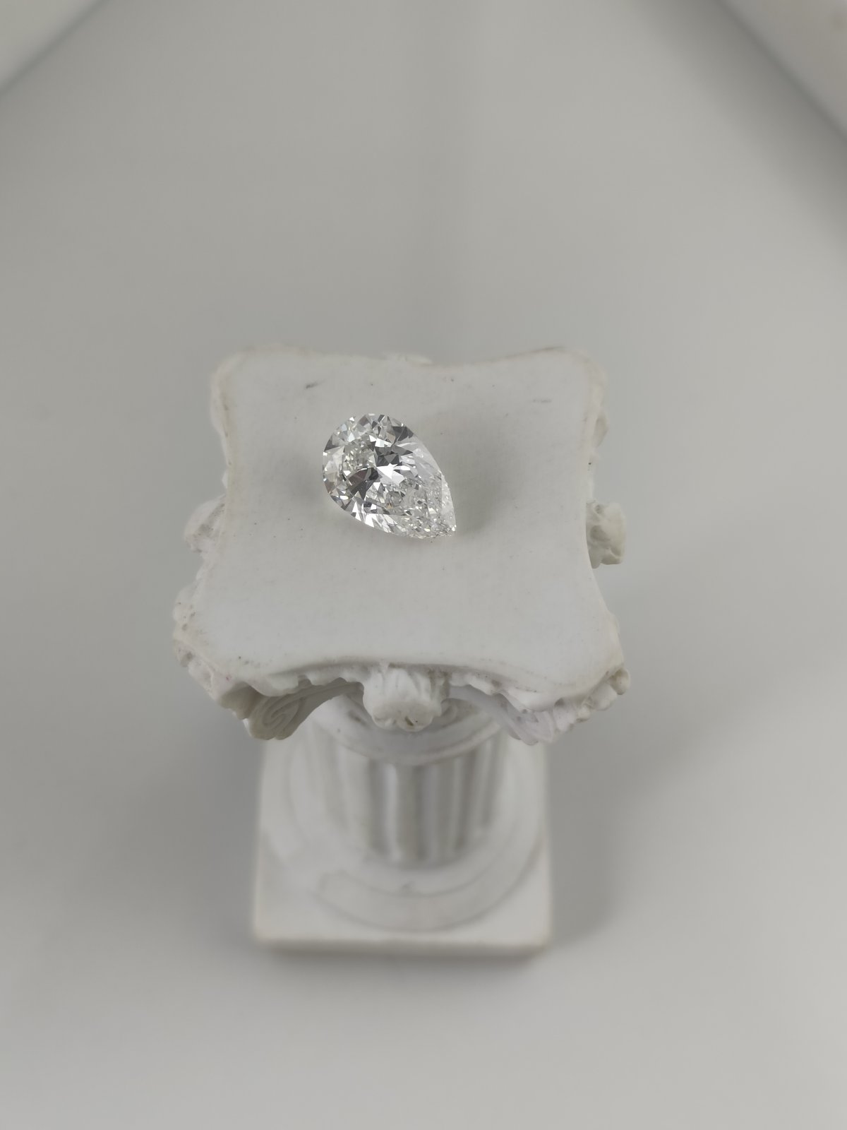 3.0CT VS1 E 724507382 Pear Cut Lab Grown Diamond