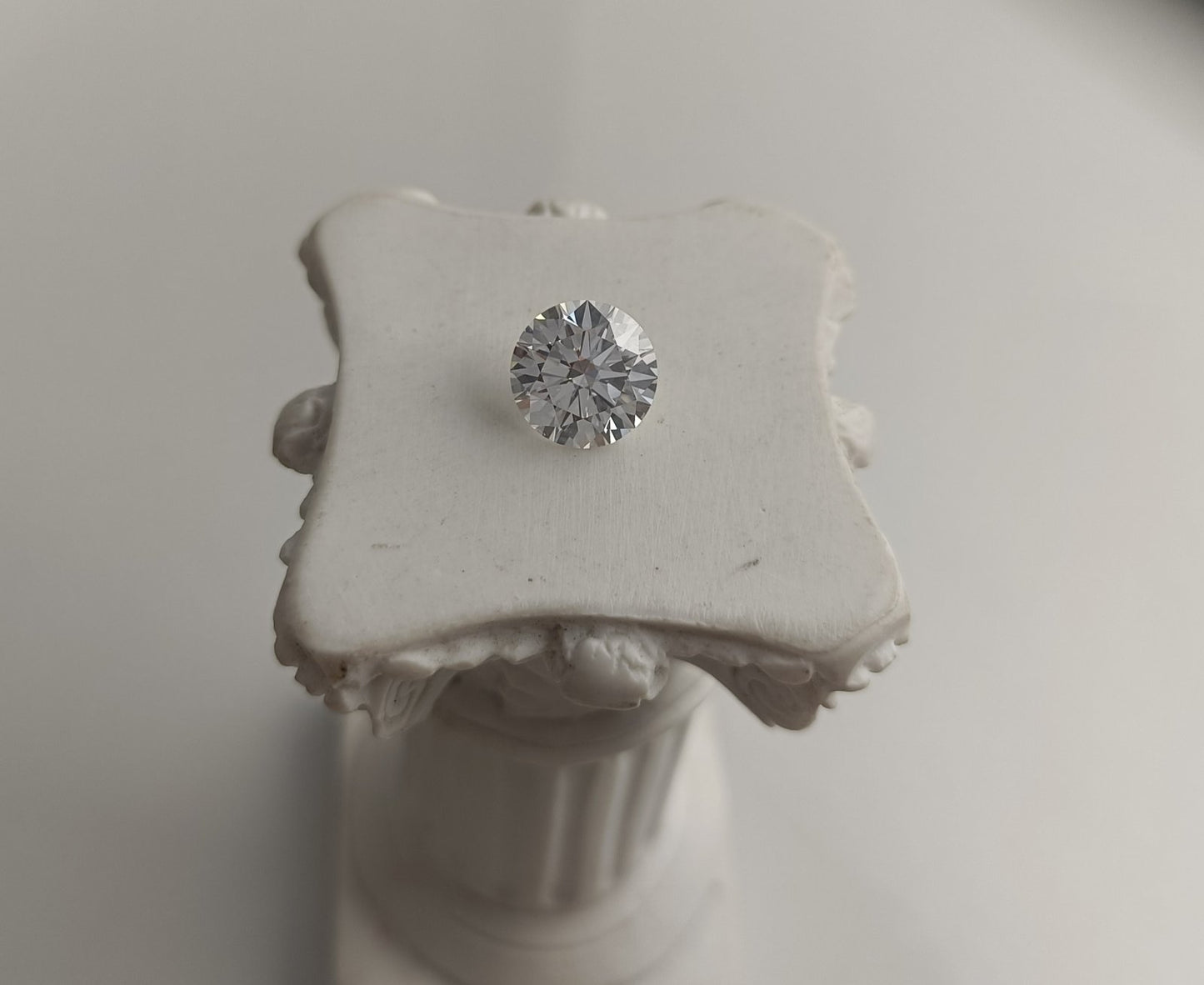2.01CT VVS2 D 724578132 Round Cut Lab Grown Diamond