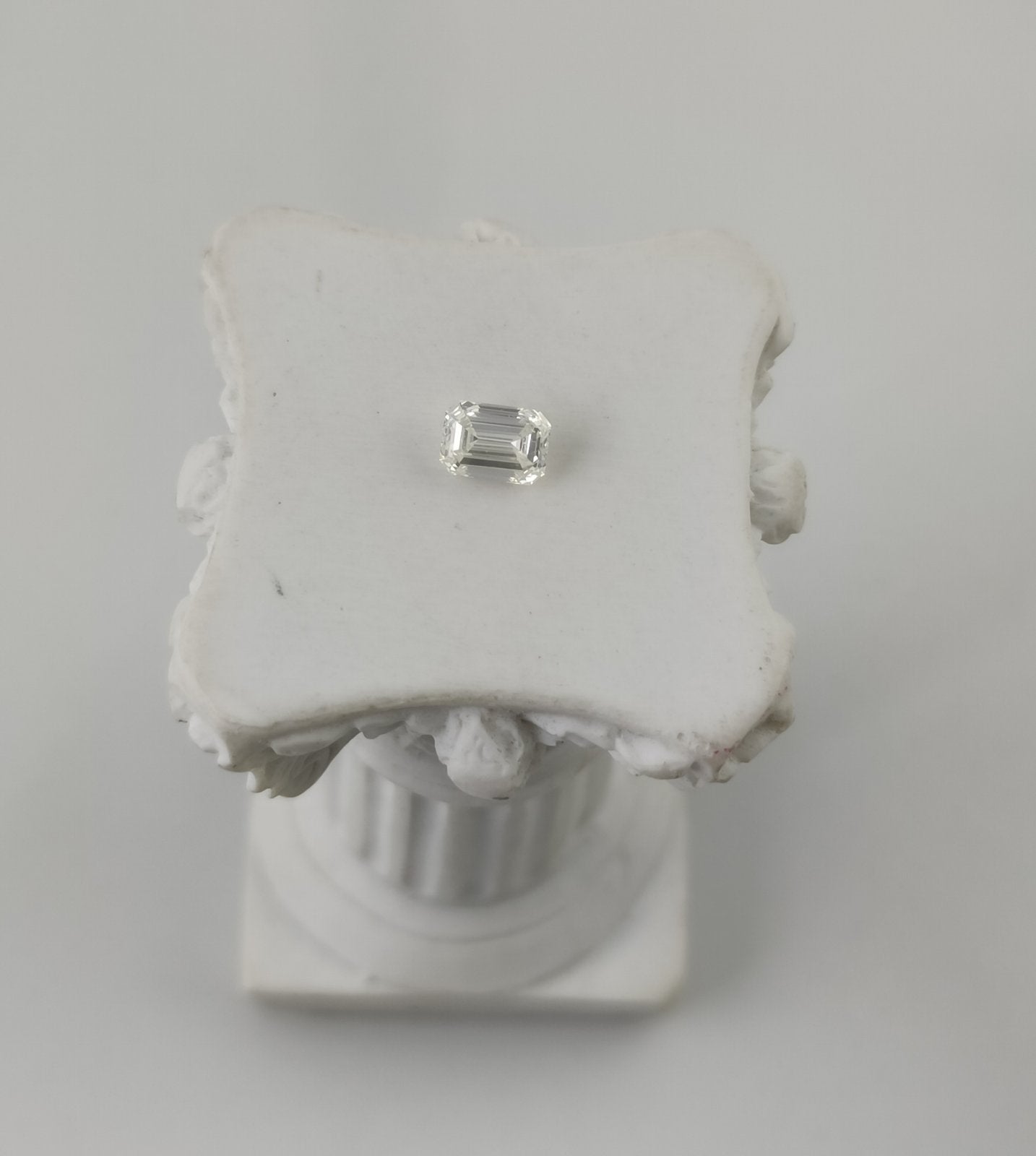 0.66CT VS2 K 6535394285 Emerald Cut Natural Diamond