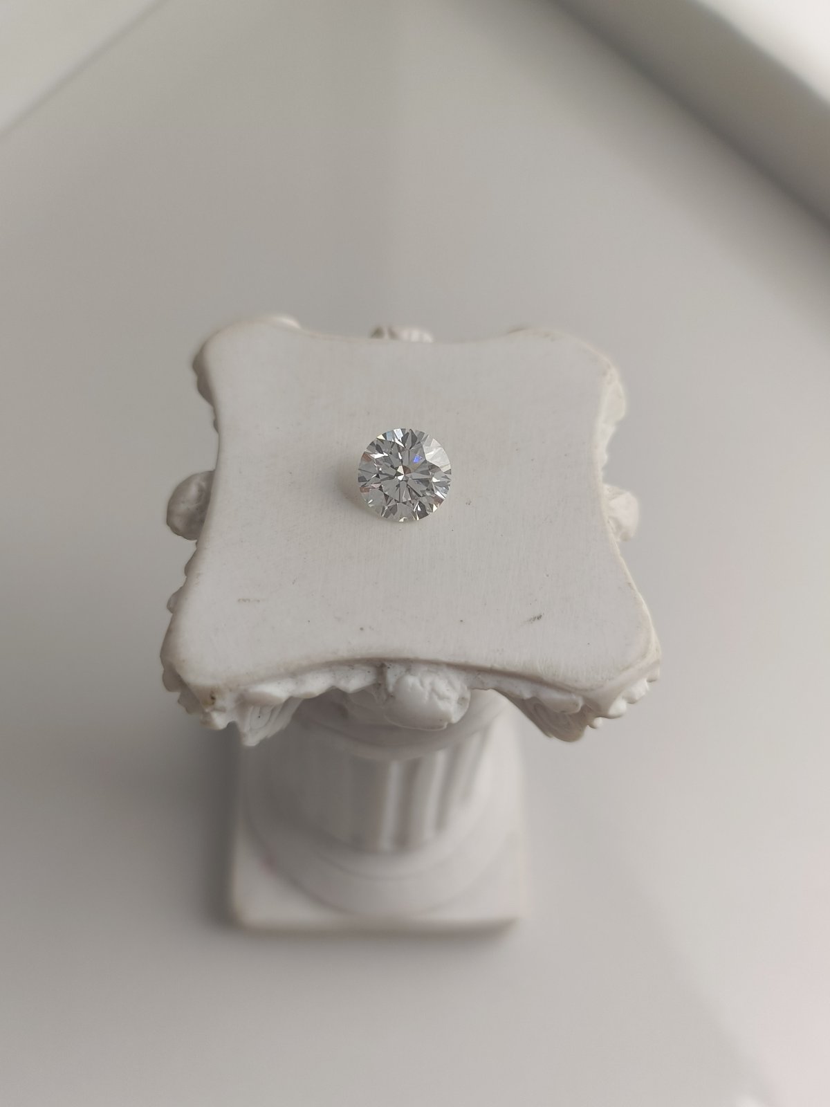 1.05CT VS2 F 700596168 Round Cut Lab Grown Diamond