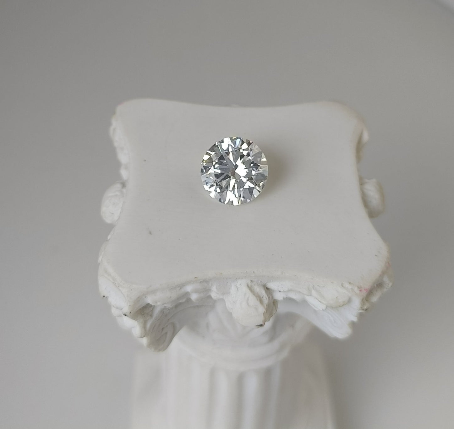 2.0CT VVS2 G 752598680 Round Cut Lab Grown Diamond