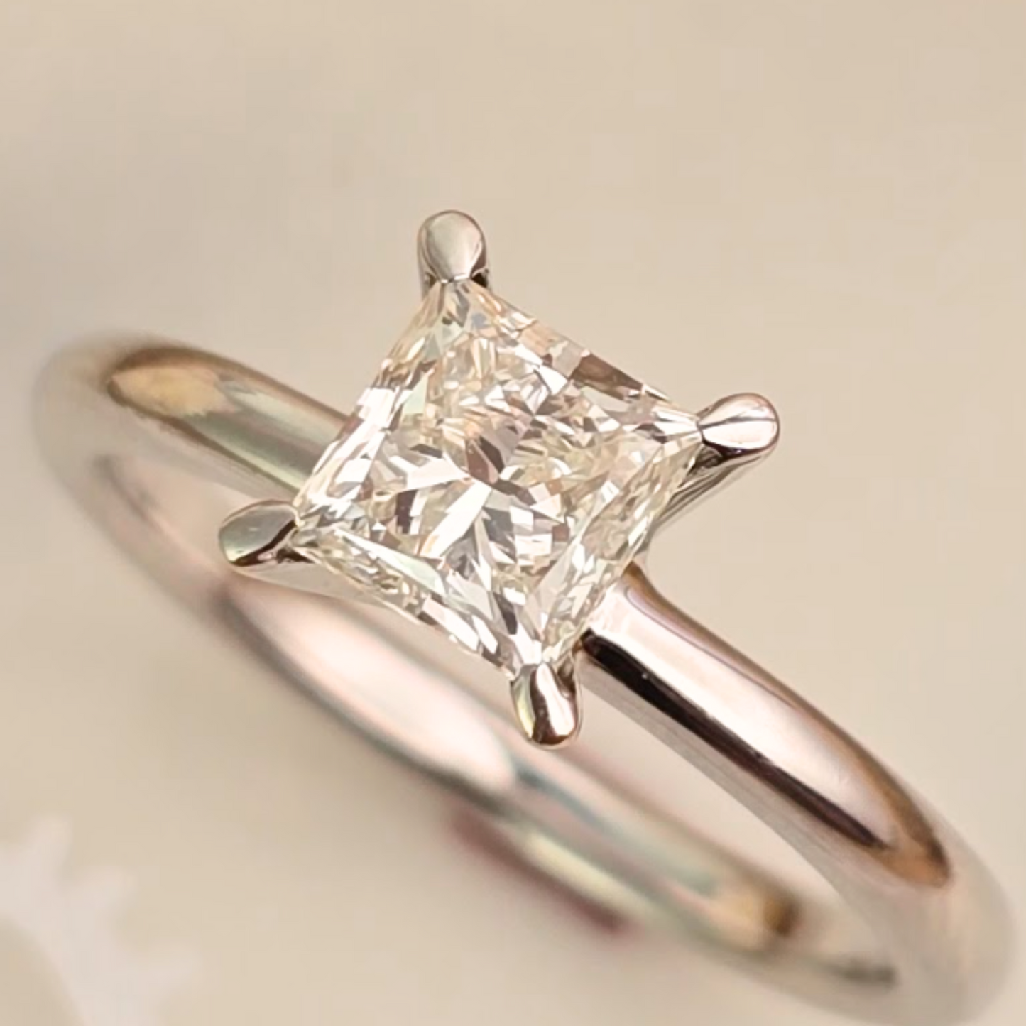 1.00CT VS1 L 1387480930 Princess Cut Natural Diamond (center stone only)