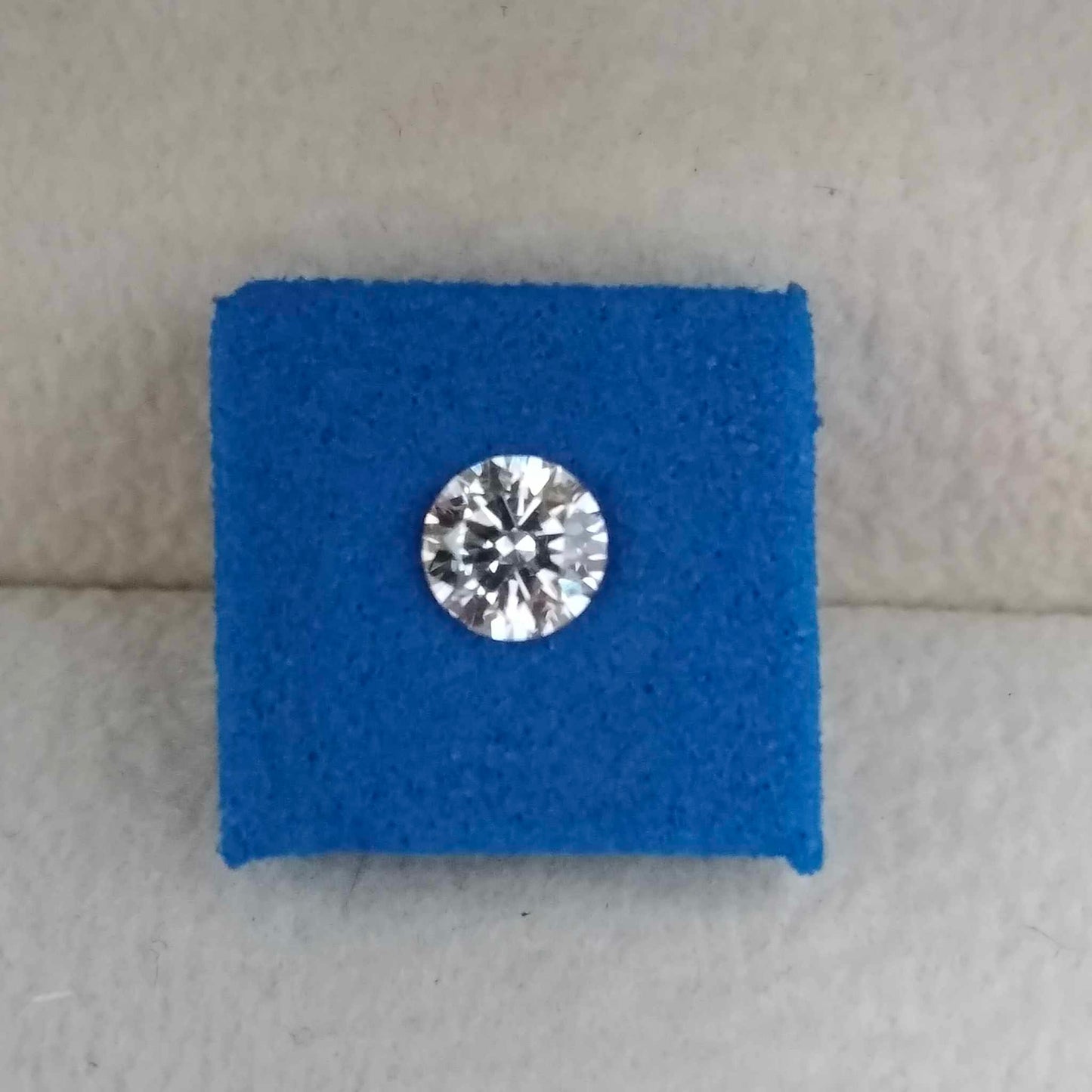 0.35ct VS1 D 659465163 Round Cut Lab Grown Diamond