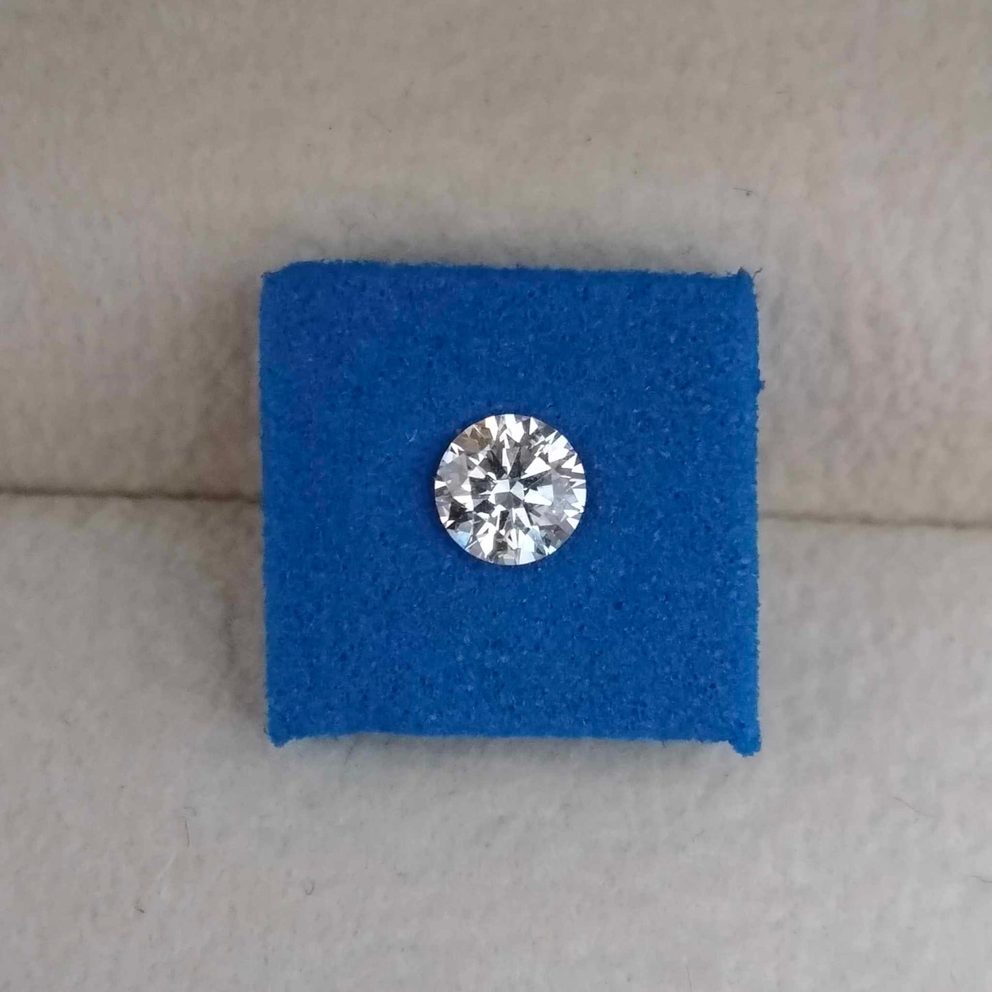 0.35ct VS1 D 671468416 Round Cut Lab Grown Diamond
