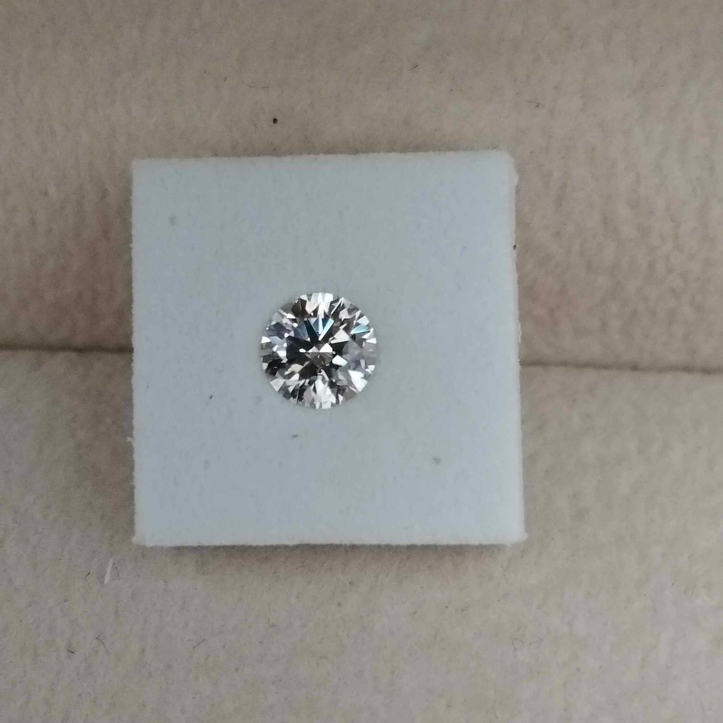 0.35ct VVS2 D 675558998 Round Cut Lab Grown Diamond
