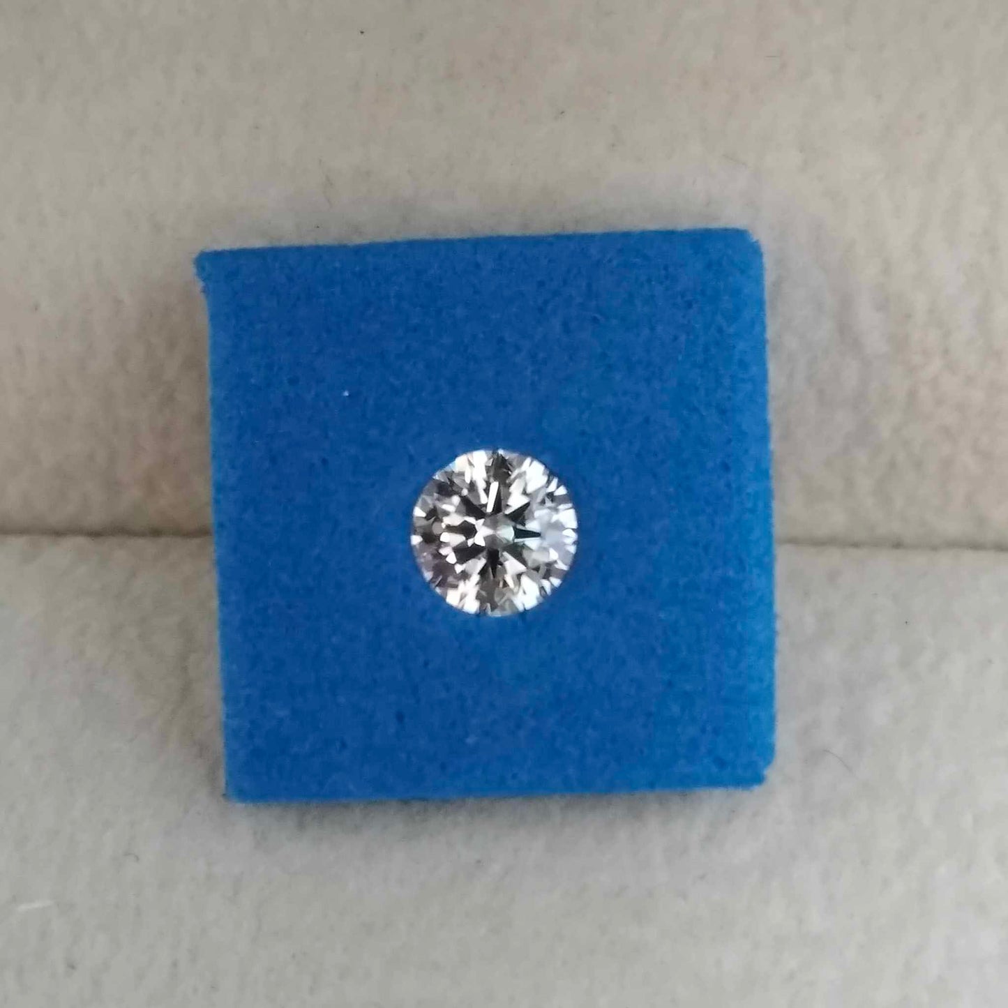 0.35ct VS1 D 675549161 Round Cut Lab Grown Diamond