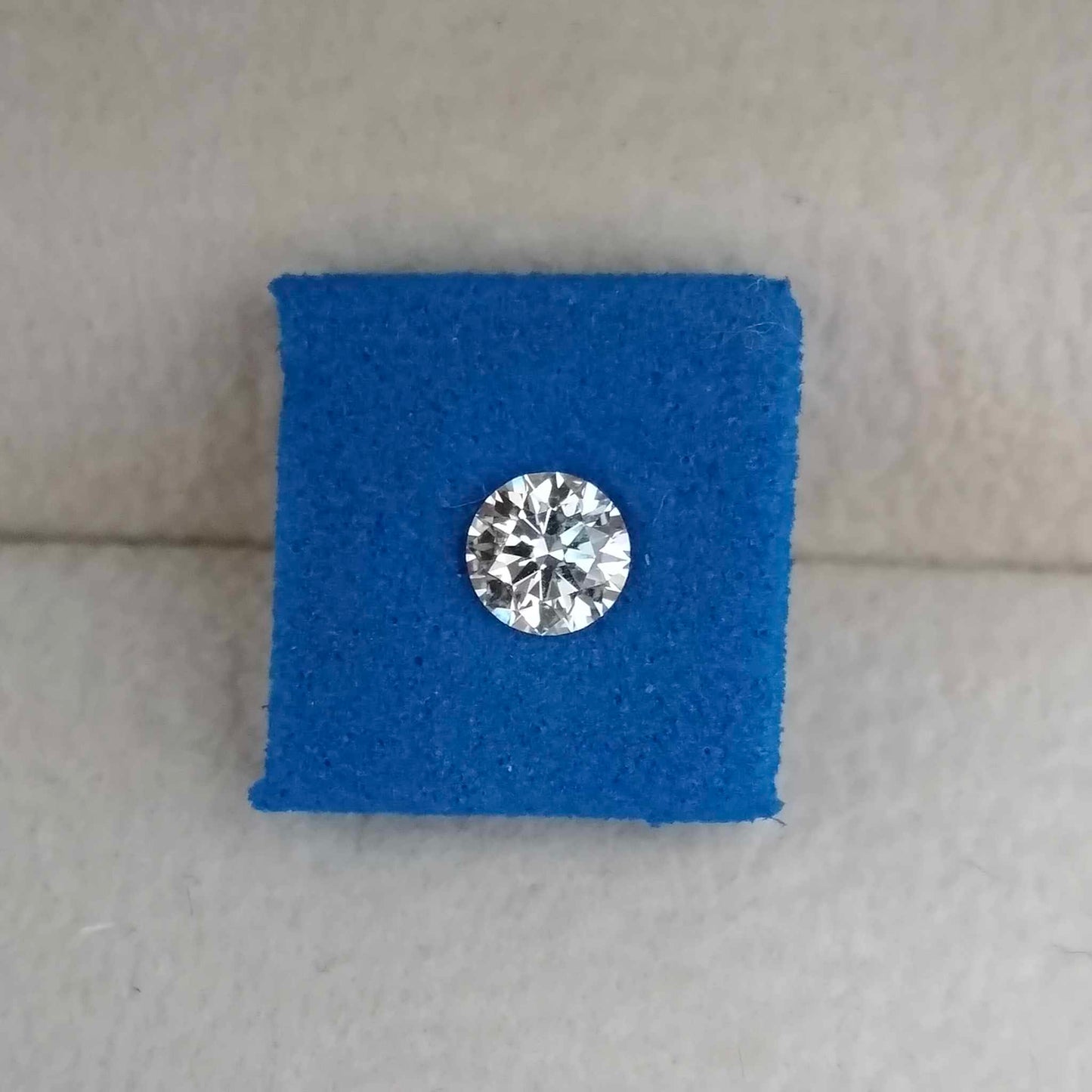 0.35ct VS1 D 659465198 Round Cut Lab Grown Diamond