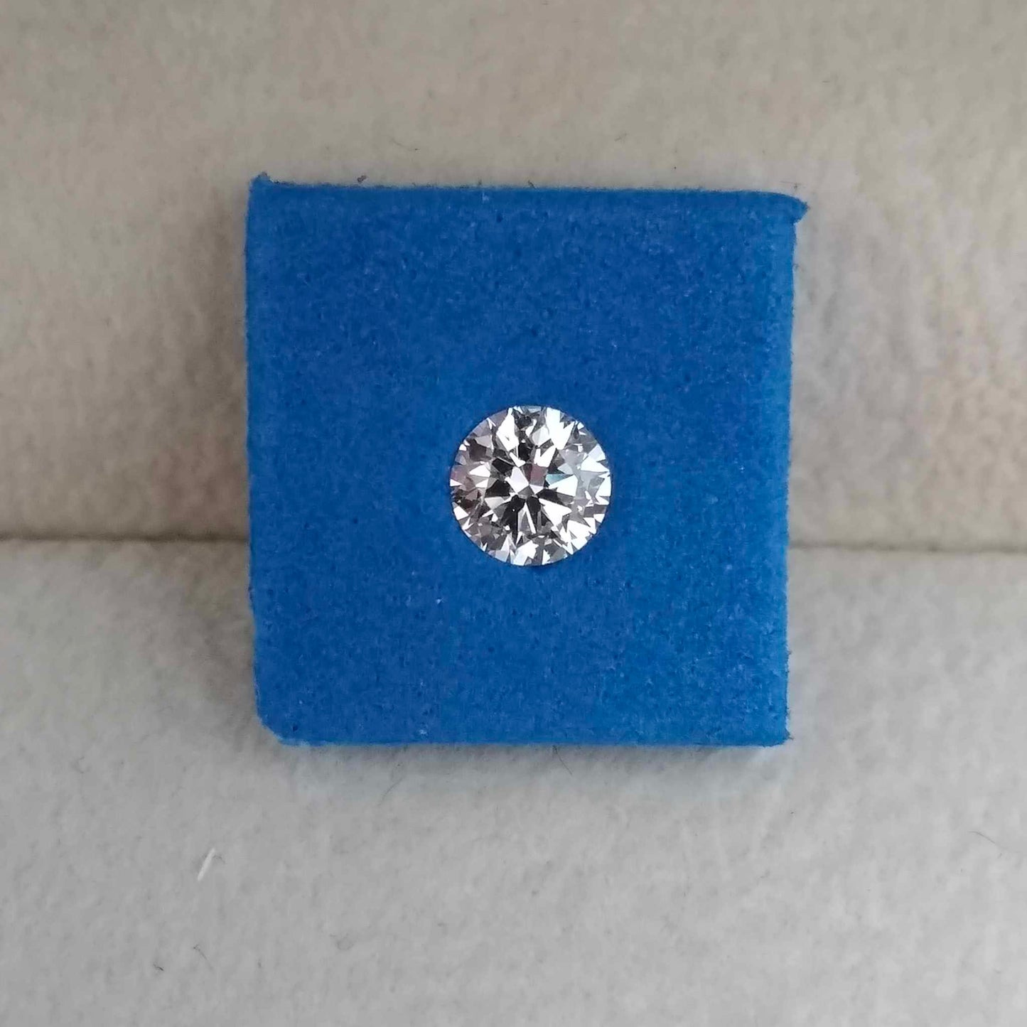 0.35ct VS1 D 671468472 Round Cut Lab Grown Diamond