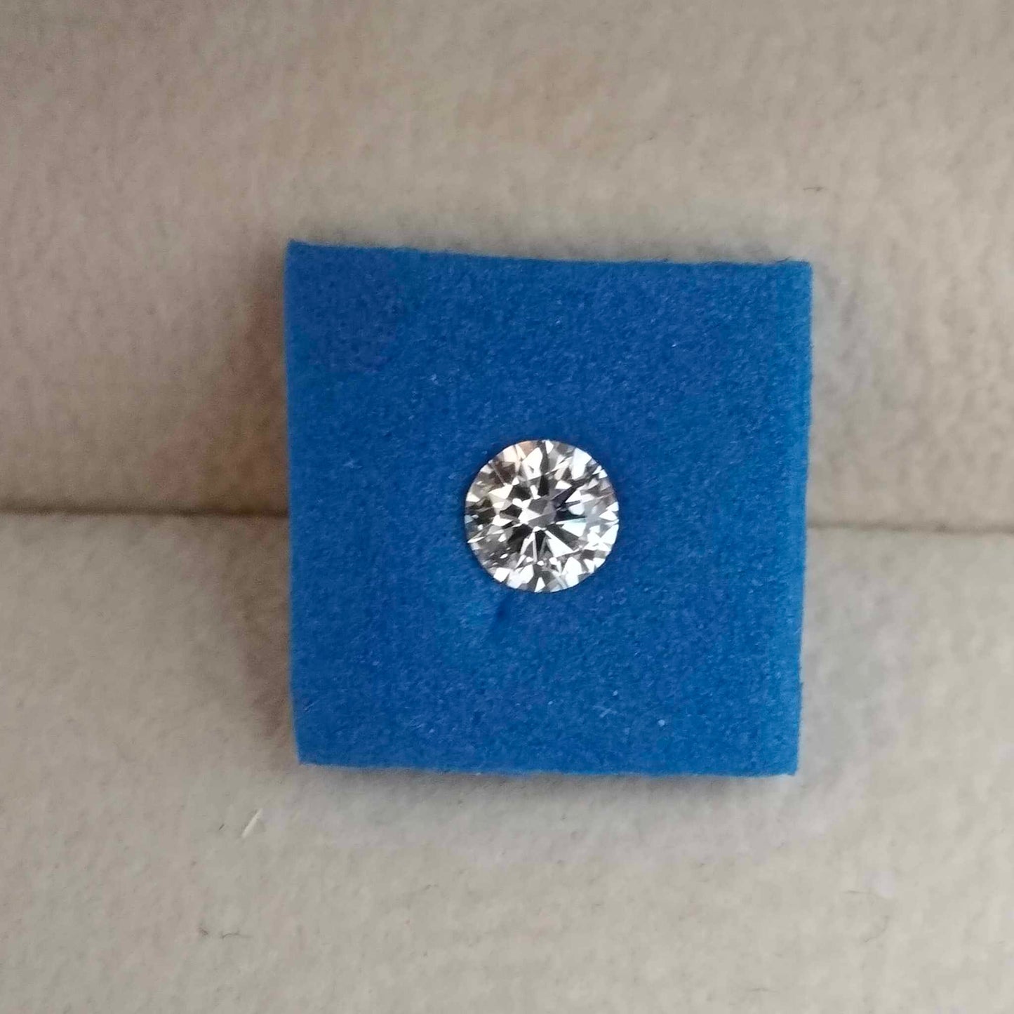0.33ct VVS1 D 675549199 Round Cut Lab Grown Diamond