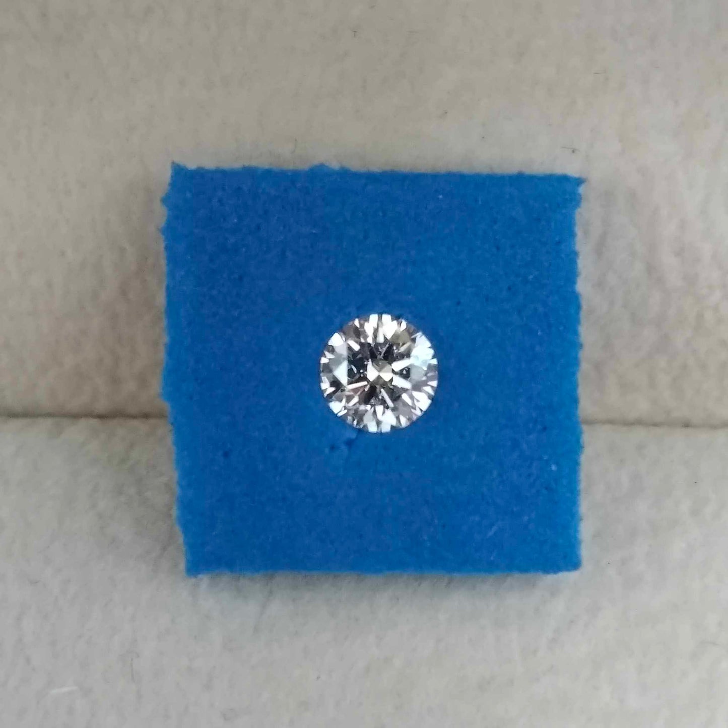 0.35ct VS1 D 674510742 Round Cut Lab Grown Diamond