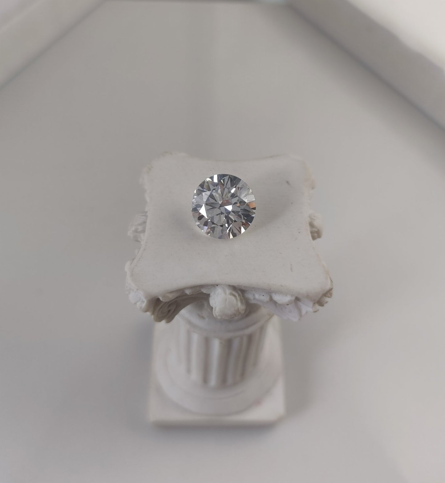 5.0ct VVS2 F 713590198 Round Cut Lab Grown Diamond